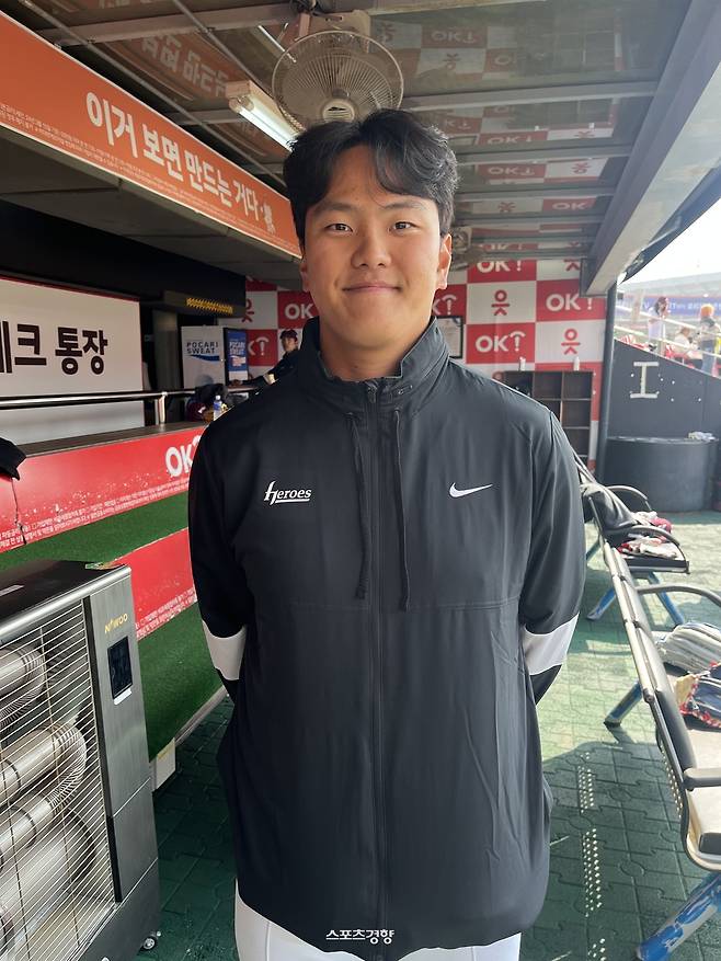 지난 11일 수원구장에서 인터뷰한 키움 김건희. 수원 | 김하진 기자