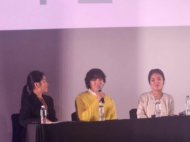 한림대 강남성심병원 김혜원 교수(사진 오른쪽부터)와 가수 이홍기 [촬영 최현석]