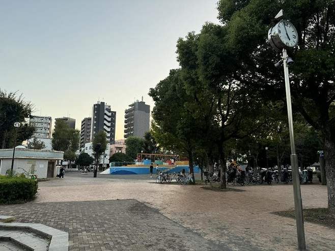 0490f719bc8a6cff20b5c6b236ef203ea1b77391077418af9b