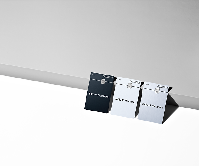 현대카드가 ‘기아 타스만’ 출시를 기념해 선보인 기아 차량 전용 PLCC카드 ‘기아 멤버스 신용카드 에디션2’. [현대카드]