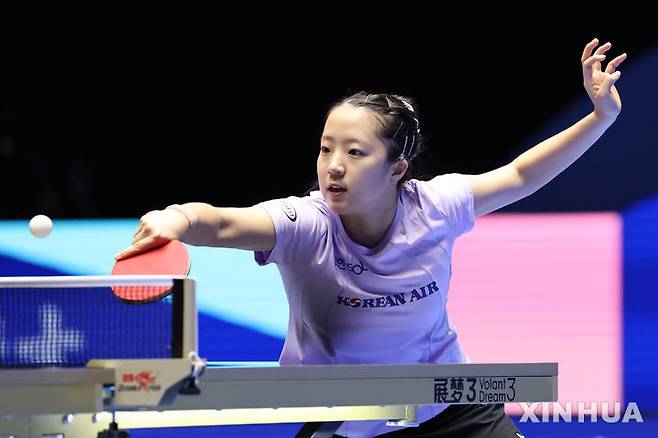 [선전=신화/뉴시스] 지난달 중국 광둥성 선전에서 열린 제34회 국제탁구연맹(ITTF)-아시아탁구연맹(ATTU) 아시안컵에 출전했던 신유빈. 2025.02.23.