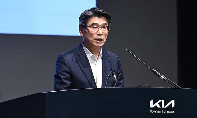 송호성 기아 사장이 14일 서울 서초구 엘타워에서 열린 제81기 정기 주주총회에서 개회 선언을 하고 있다. 현대자동차·기아 제공