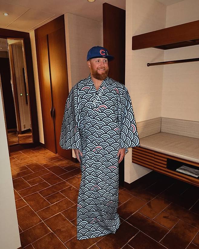 ▲ 저스틴 터너가 일본 전통의상 유카타를 입은 장면을 자신의 SNS에 공개했다. ⓒ저스틴 터너 SNS