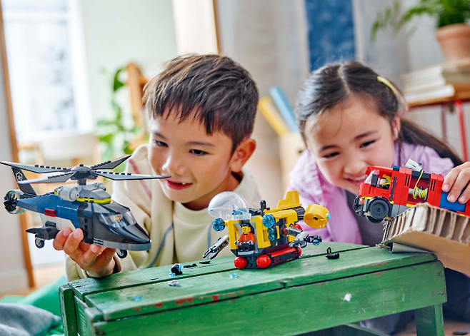 세계에서 가장 큰 장난감 기업, 레고. 하지만 주식은 안 팔아요. 레고 제공