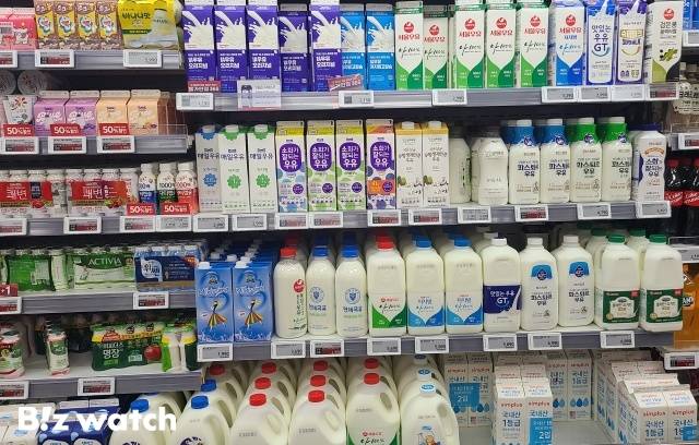 한 대형마트의 우유 매대./사진=김지우 기자 zuzu@