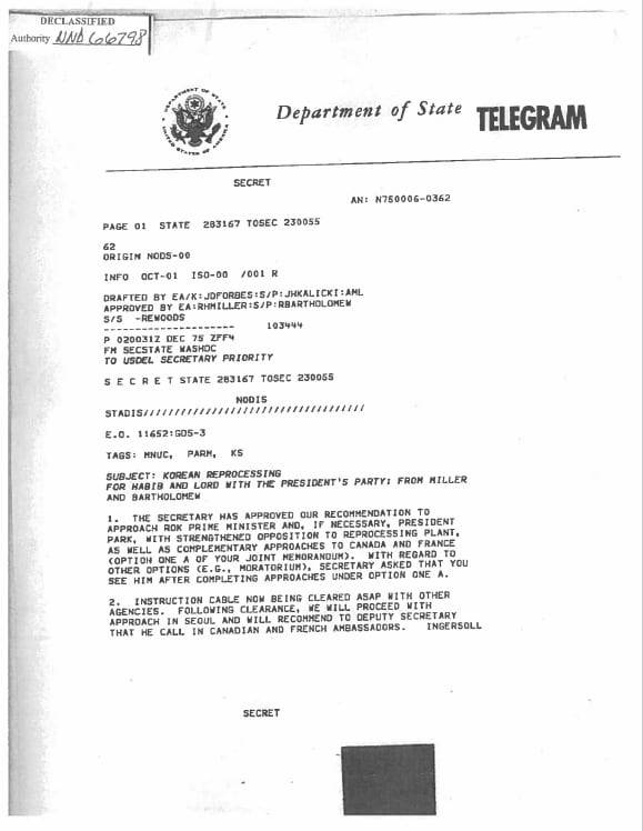 1975년 12월 미 국무부 기밀 문서. 박정희 대통령이 핵 재처리 기술을 확보하려는 것을 미 정부가 막으려 캐나다와 프랑스 측과 협의하는 내용이 포함돼 있다. /미 국무부