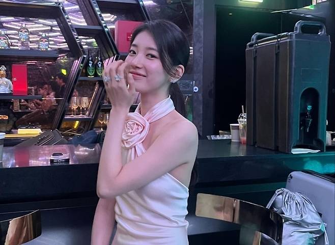 가수 겸 배우 수지. [사진 출처 = 수지 인스타그램 갈무리]