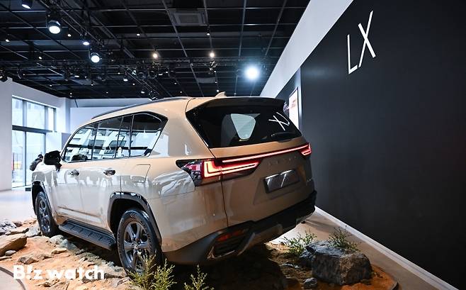 17일 서울 성동구 앤더슨씨 성수 신관에서 프리미엄 대형 SUV 렉서스 '디 올 뉴 LX 700h(The All-New LX 700h)' 미디어 포토세션 행사가 열리고 있다./사진=이명근 기자 qwe123@