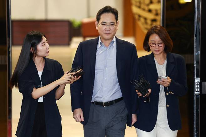 이재용 삼성전자 회장(사진 가운데). (사진=연합뉴스)