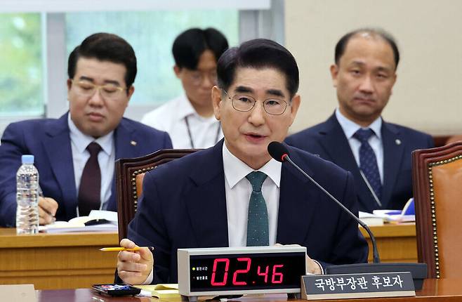 지난해 9월2일 국회에서 열린 인사청문회에서 김용현 당시 국방부 장관 후보자가 의원들의 질의에 대답하고 있다. 김경호 선임기자 jijae@hani.co.kr
