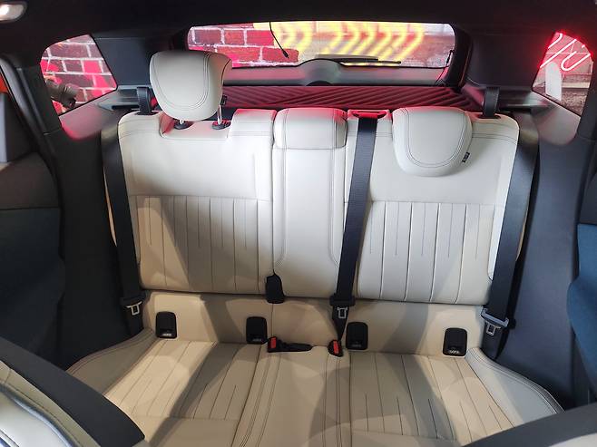 더 뉴 올-일렉트릭 미니 에이스맨 2열./사진=도다솔 기자