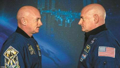 국제우주정거장에서 340일간 머무른 뒤 귀환한 우주인 스콧 켈리(오른쪽)와 지구에 남아 있었던 쌍둥이 형 마크 켈리./NASA