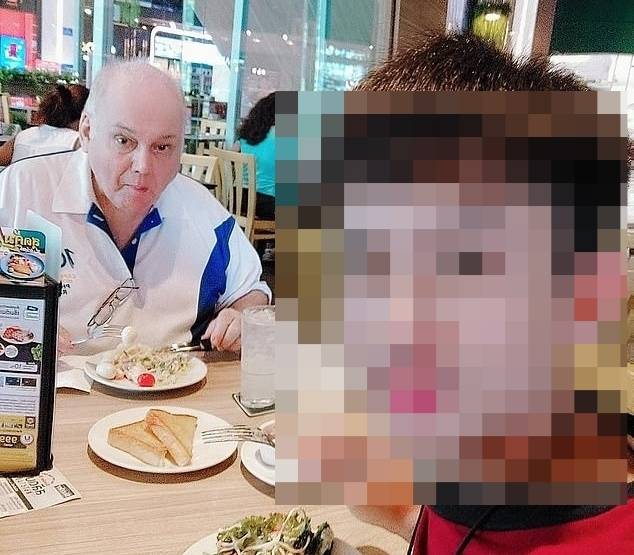 태국에서 10대 남성과 부적절한 관계를 맺었던 영국 아동 성범죄자 리처드 버로스. 사진=데일리메일 캡처