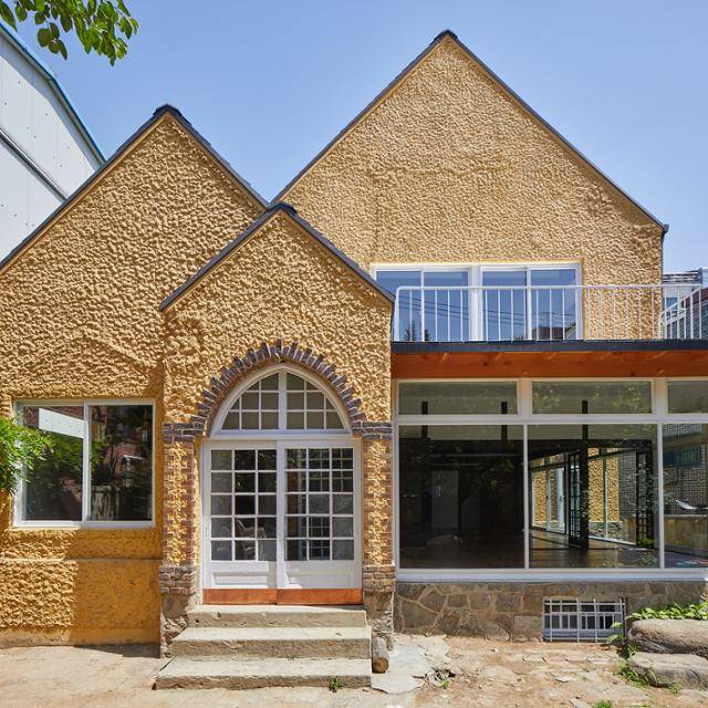 1930년에 지어진 서울 용산구 청파동의 적산가옥. 정이삭 동양대 교수가 리모델링한 뒤 모습이다. 개인 주택으로 사용하다 리모델링 후 카페로 바뀌었다. 노경 작가 제공