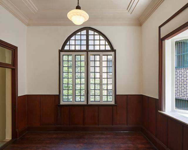 1930년에 지어진 서울 용산구 청파동 주택의 응접실. 노경 작가 제공