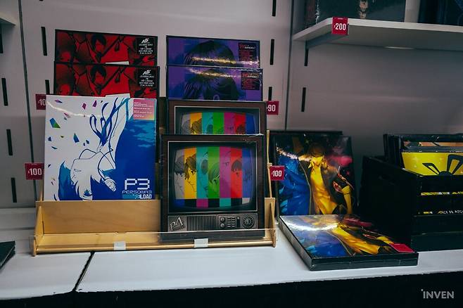 ▲ 페르소나 LP판? 정말 위험했다