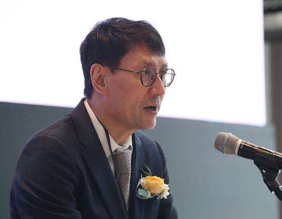 홍은택 카카오 전 대표가 대표직을 맡고 있던 2023년 9월 경기 안산시 상록구 카카오 데이터센터 안산에서 열린 준공식에서 환영사를 하고 있다. 뉴스1