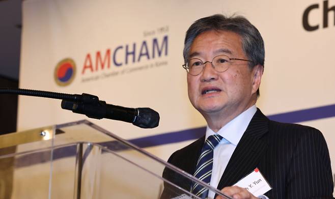 조셉 윤 주한미국대사대리가 18일 서울 종로구 포시즌스호텔에서 열린 주한미국상공회의소(암참) 초청 특별 간담회에서 발언하고 있다. 연합뉴스