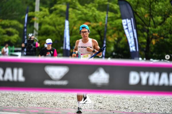 팀 스카르파의 구교정 선수. 그는 아웃도어 전 종목을 즐기는 올라운드 플레이어다.&nbsp;