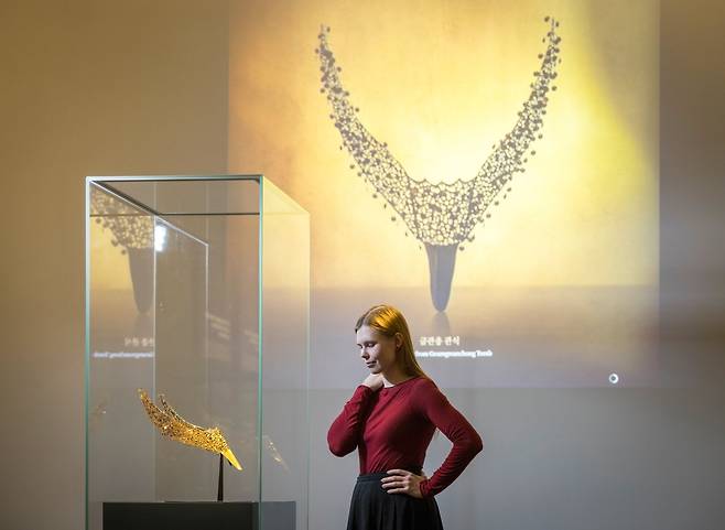 '황금의 나라, 신라'의 새날개모양 관장식 ⓒStaatliche Kunstsammlungen Dresden, Photographer Oliver Killig [드레스덴박물관연합 제공. 재판매 및 DB 금지]