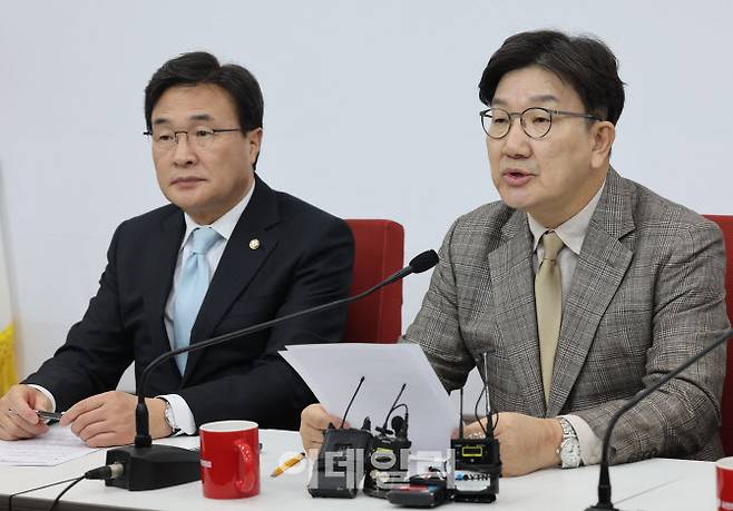 [이데일리 노진환 기자] 권성동 국민의힘 원내대표가 19일 오후 서울 여의도 국회에서 열린 기자간담회에서 발언하고 있다.