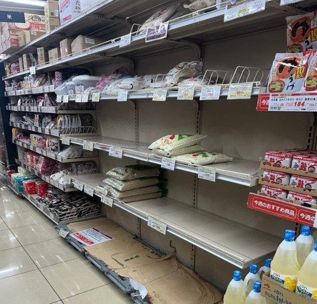2월 24일 한 일본 소비자가 ‘아직 2월인데 쌀이 사라졌다’면서 X에 올린 슈퍼마켓 사진.