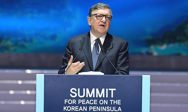 ‘2022 한반도 월드서밋’에 참석한 호세 마누엘 바로소 전 유럽연합집행위원장이 기조연설을 하고 있다.