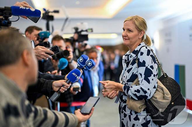 아프리카계, 여성 최초의 IOC 위원장에 도전하는 커스티 코번트리.  ⓒ AFP=뉴스1