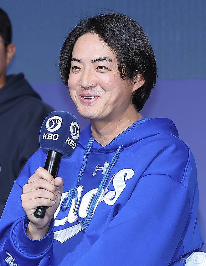 삼성 라이온즈 주장 구자욱이 20일 오후 서울 송파구 잠실 롯데호텔 월드에서 열린 신한 SOL Bank 2025 KBO 미디어데이에서 각오를 밝히고 있다. 2025 신한 SOL Bank KBO리그는 오는 3월 22일 5개 구장에서 일제히 팡파르를 울린다. 2025.3.20/뉴스1 ⓒ News1 김진환 기자