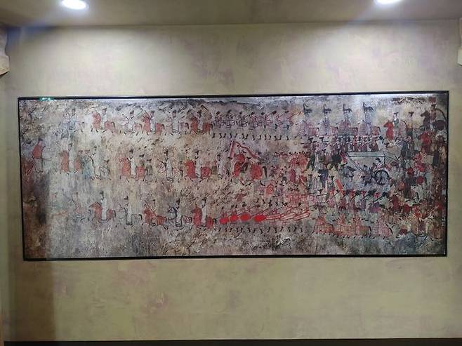 중원고구려비, 박물관에 있는 쌍영총 벽화 모사도 (직접 촬영)