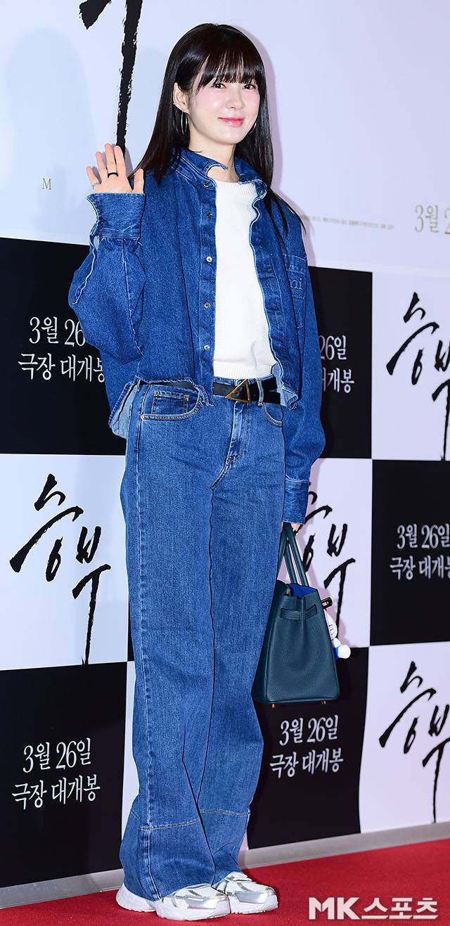 이요원은  꾸안꾸 스타일의 정석을 보여주었다.사진=김영구 기자