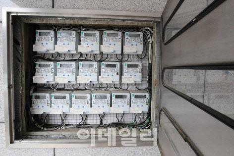 서울 용산구 한 주택가에 설치된 전력량계. (사진=이데일리 이영훈 기자)