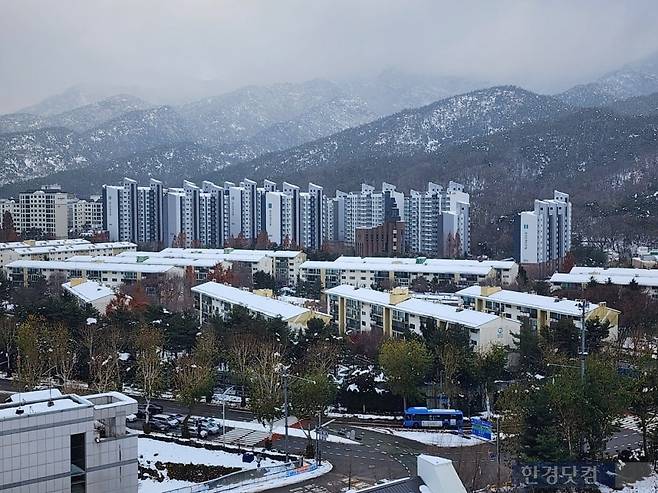 과천시 중앙동 아파트 전경. 사진=한경DB