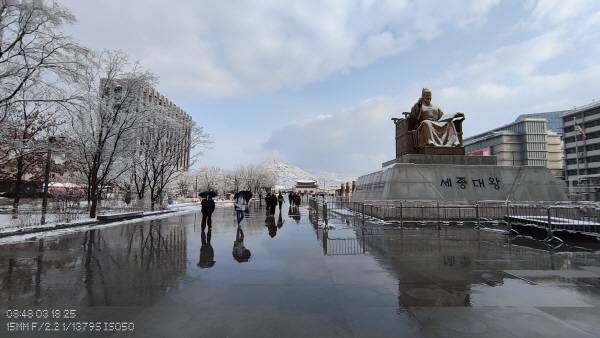 낫싱 폰3a 같은 장소에서 촬영했다. 정옥재 기자