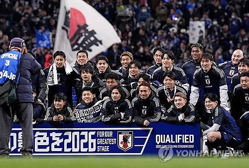 일본 매체 풋볼채널이 21일 한국이 오만에게 덜미를 잡힌 소식을 전하면서 한국의 2026 국제축구연맹(FIFA) 북중미 월드컵 본선 도전이 삐걱거린 것에 대한 한국의 반응을 소개했다.&nbsp;연합뉴스