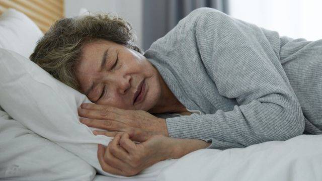 80대 여성은 낮잠이 잦아지면 치매 위험이 높아진다는 연구 결과가 나왔다 | 출처: 게티이미지뱅크