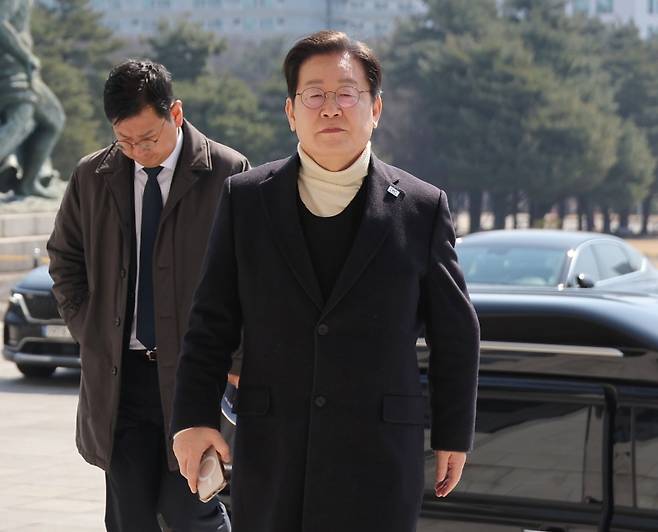 ▲ 국회 본청으로 들어서는 더불어민주당 이재명 대표 [연합뉴스]&nbsp;&nbsp;