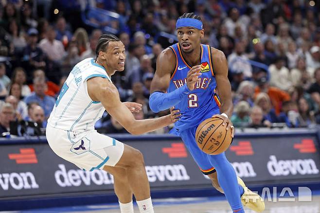 [오클라호마시티=AP/뉴시스] 미국프로농구(NBA) 오클라호마시티 선더의 샤이 길저스알렉산더. 2025. 3. 21.