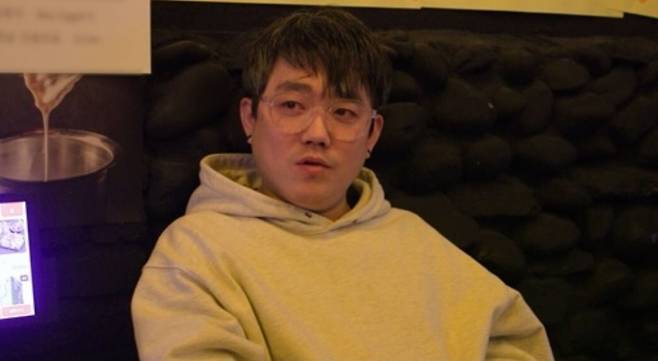 송백경이 과거에 한 문신을 후회한다고 고백했다. KBS 2TV '살림하는 남자들 시즌2' 제공