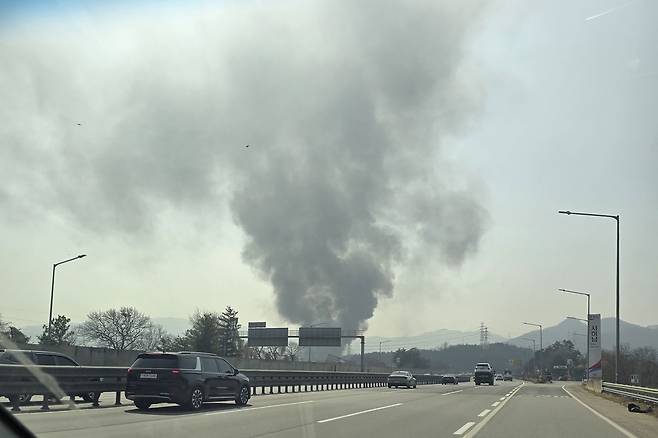 하남 창고 건물서 불 [독자 제공. 재판매 및 DB 금지]