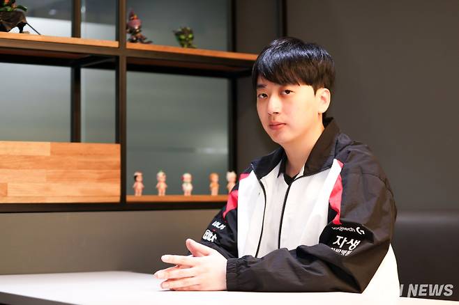 KT롤스터 소속 '스코어' 고동빈 감독이 21일 서울 영등포구 롤스터 사옥에서 쿠키뉴스와 인터뷰하고 있다. 유희태 기자
