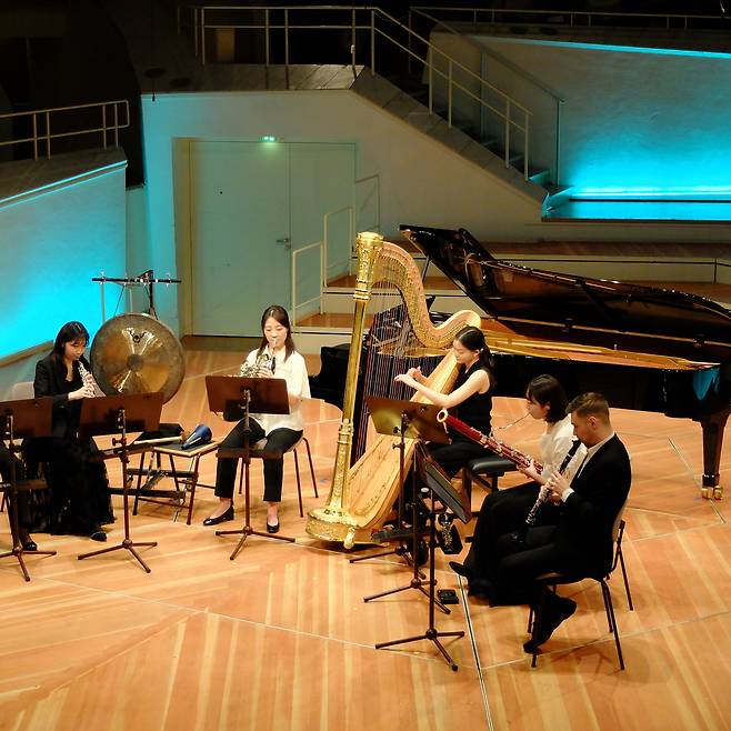 베를린필 카라얀 아카데미의 한국인 재학생 김성경(오보에), 조예지(호른), 김혜진(하프), 김민주(바순) (왼쪽부터)  [베를린필하모닉 제공]