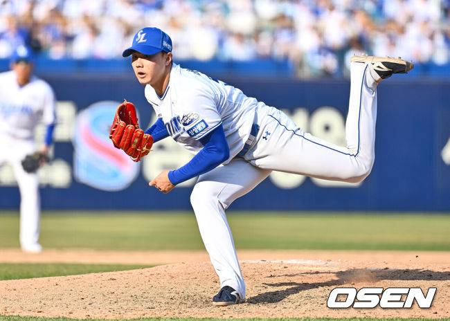 [OSEN=대구, 이석우 기자] 23일 대구삼성라이온즈파크에서 2025 신한 SOL 뱅크 KBO 리그 삼성 라이온즈와 키움 히어로즈의 경기가 열렸다. 홈팀 삼성은 백정현이, 방문팀 키움은 하영민이 선발 출전했다. 삼성 라이온즈 배찬승이 역투하고 있다. 2025.03.23 / foto0307@osen.co.kr