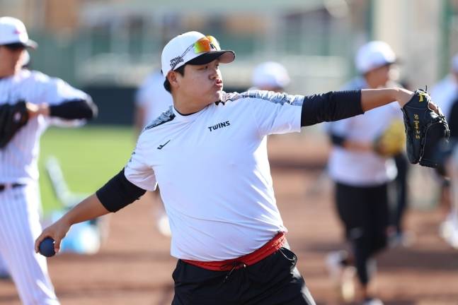 LG 투수 장현식은 22일 단국대와 연습 경기에 등판해 1이닝 무실점, 최고 구속 145㎞를 기록했다. LG 트윈스