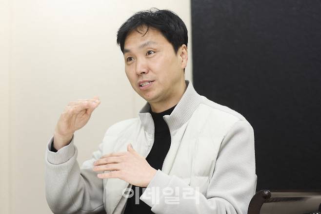 [이데일리 이영훈 기자] 박성순 삼성생명 상품팀 보장상품파트 프로가 이데일리와 인터뷰 하고 있다.