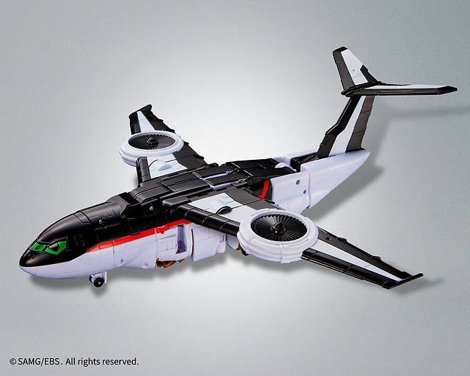 1958ec145c943328.jpg 요즘 국내 로봇 장난감 퀄리티.