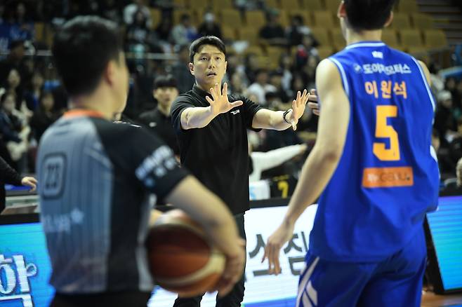 삼성의 김효범 감독 [KBL 제공. 재판매 및 DB 금지]