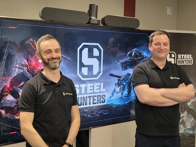 스틸헌터 간담회(왼쪽부터 로랑 라티시엔, 루크 니콜스)