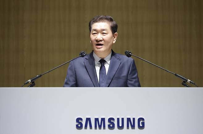 ‘성공한 샐러리맨의 대표’…별세한 한종희 삼성전자 부회장은 누구