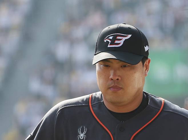 지난해 3월23일 잠실 LG전에서 부진했던 류현진.   연합뉴스